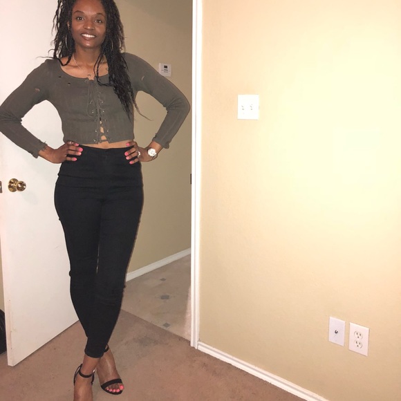 Sweater - Picture 4 of 4